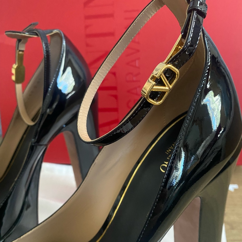 Valentino Rockstud Tan-go Black Patent Leather Ankle Strap Platform Heel Pump 41 - Picture 4 of 12